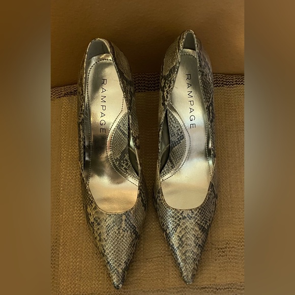 Rampage Maria snakeskin gray, silver, and cream metallic high heels - Picture 4 of 10